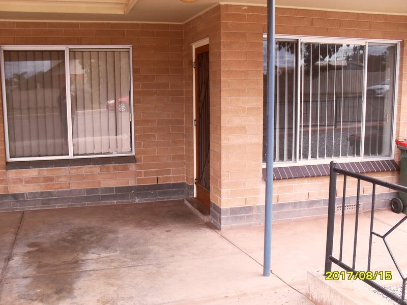 Modern Unit with Sea Views 2