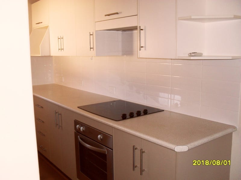 Modern Unit with Sea Views 3