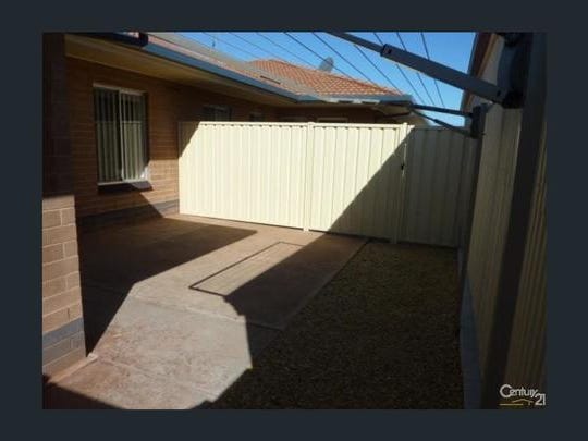 Modern Unit with Sea Views 11