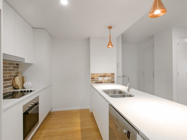 Executive Apartment – $450 per 3