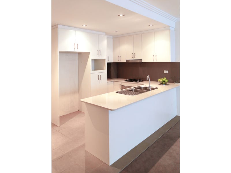 Modern oasis in convenient locale 5