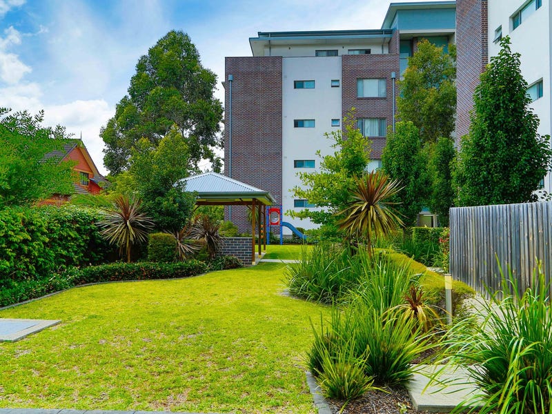 Modern oasis in convenient locale 9