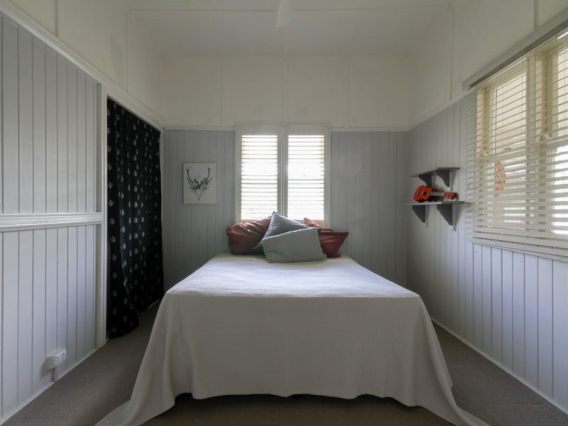 Charming cottage in quiet street, 10