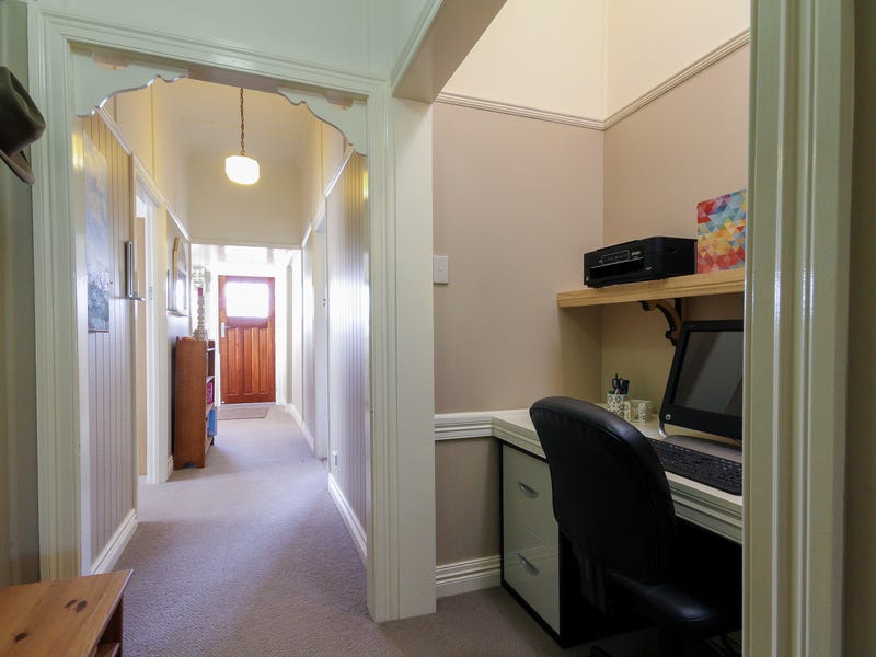 Charming cottage in quiet street, 12