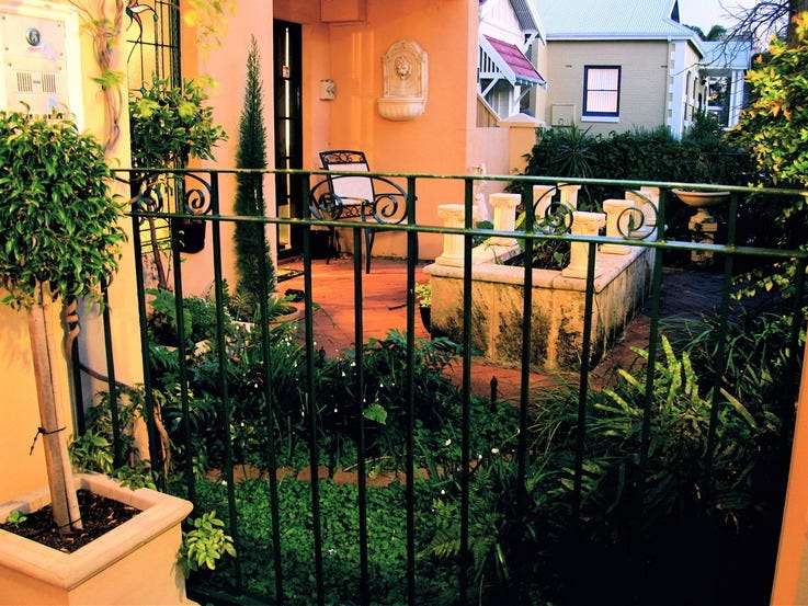 F/Furn 2-BR apartment, ground floor 11