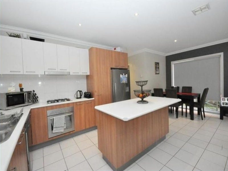 COMFORTABLE AND MODERN STYLE LIVING 2