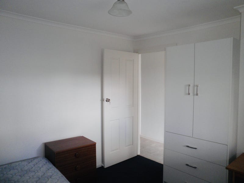 Neat inner city 2 bedroom 3