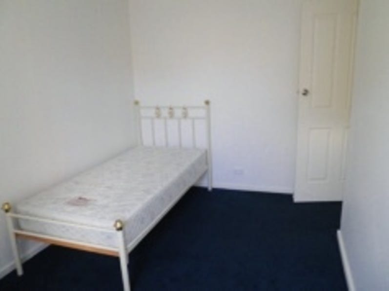 Neat inner city 2 bedroom 5