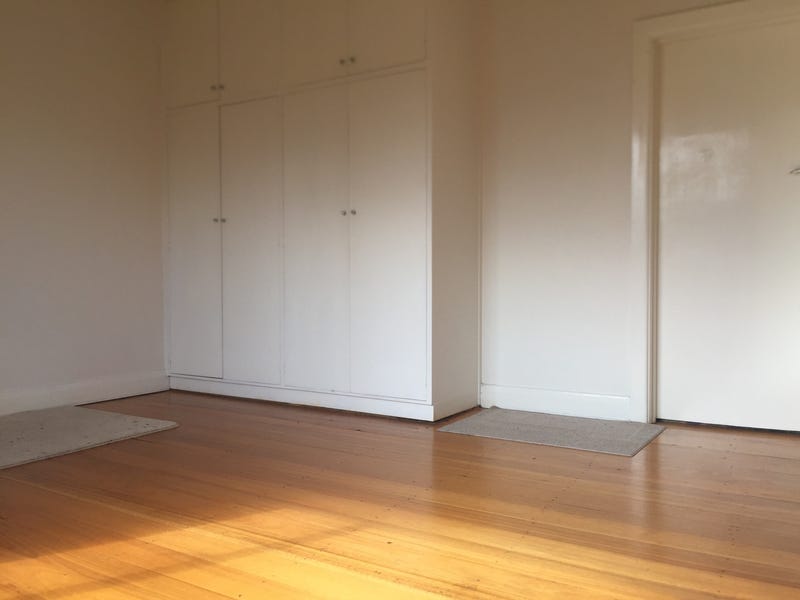 Light, bright and open plan 4