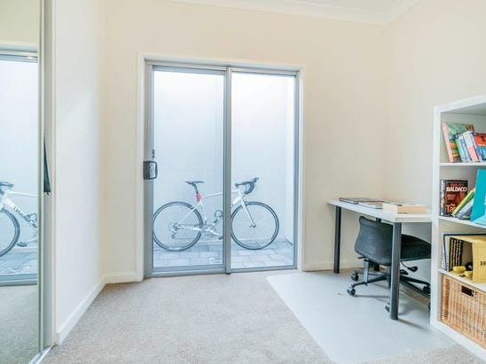 3 Bedrooms + Alfresco 8
