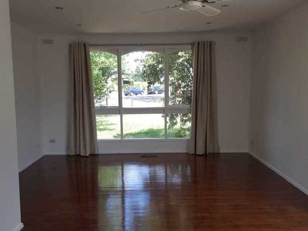 RENOVATED  OPEN PLAN LIVING, 3