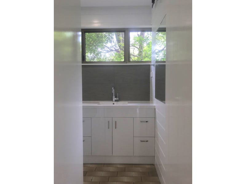 2 BEDROOM PLUS STUDY RENOVATED 8