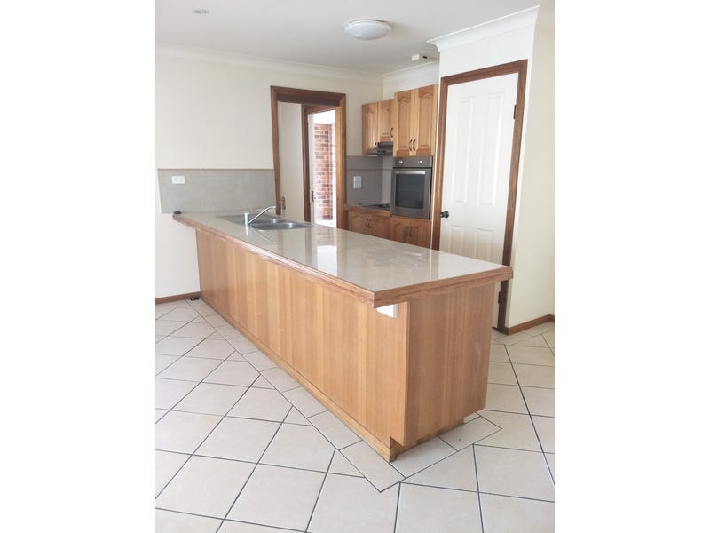 SPACIOUS 2 BEDROOM UNIT 4