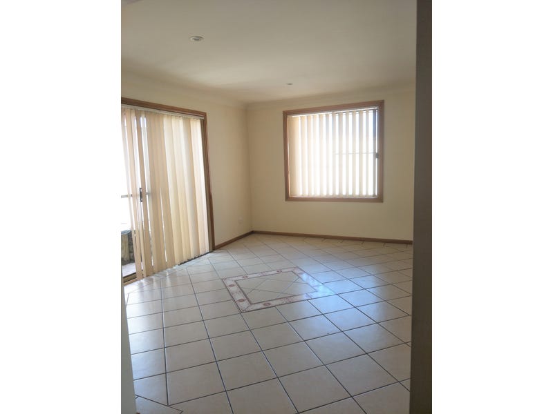 SPACIOUS 2 BEDROOM UNIT 5