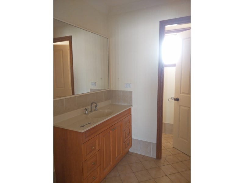 SPACIOUS 2 BEDROOM UNIT 7