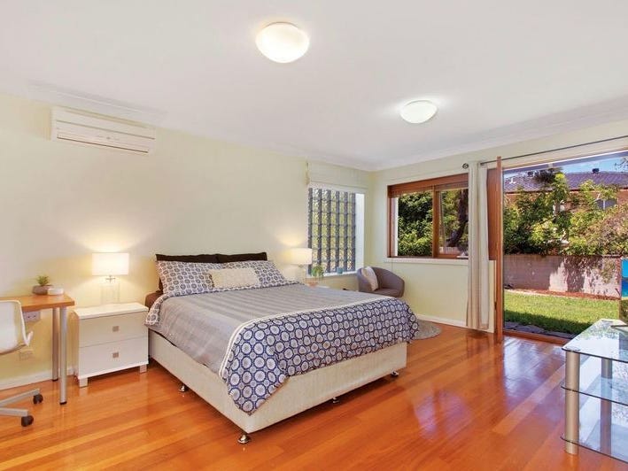 Large, Bright Family Home in 5