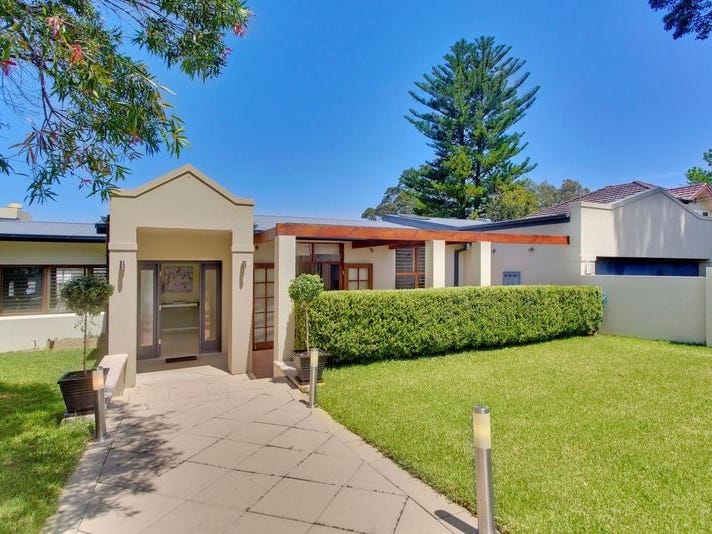 Large, Bright Family Home in 8