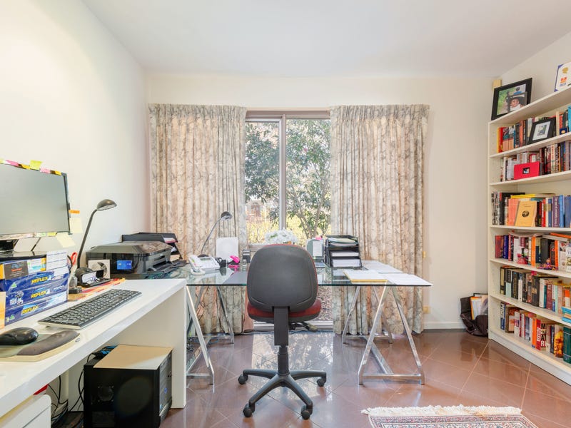 Executive house for rent in 7