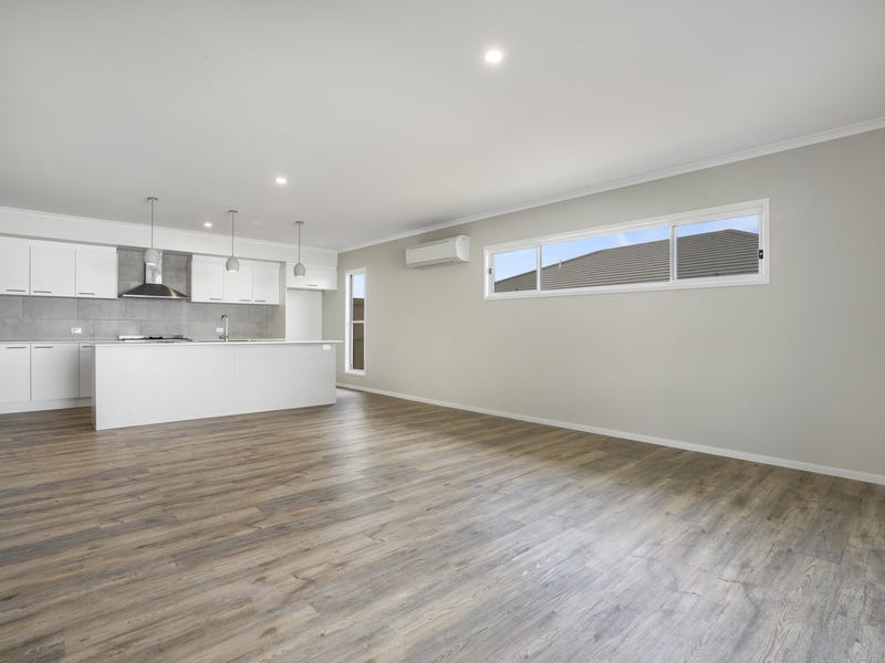 Spacious and Elevated Woombye Duplexes 4