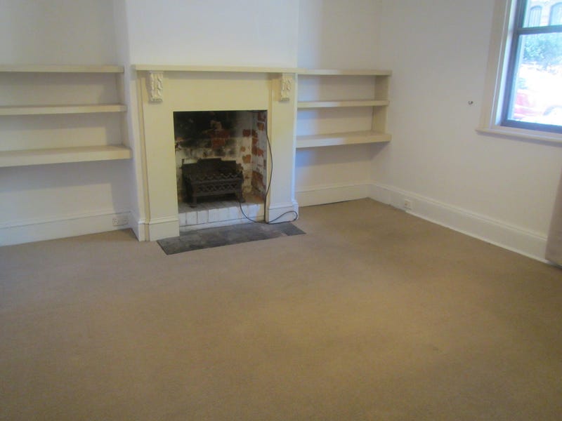 LOVELY 3 BEDROOM HOME CLOSE 5