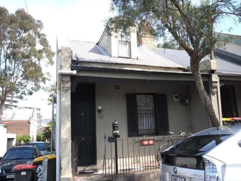 LOVELY 3 BEDROOM HOME CLOSE 7