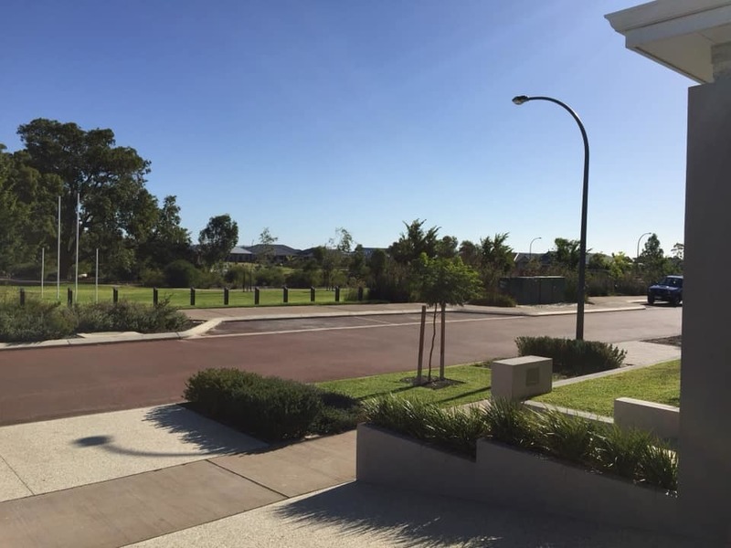Glades Estate- Overlooking a perfectly 2