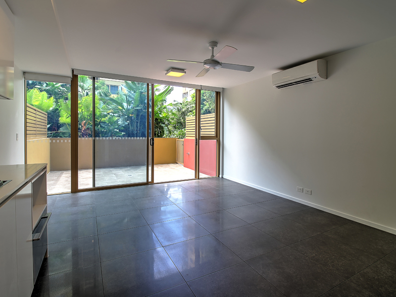 1 Bedroom Great location 2
