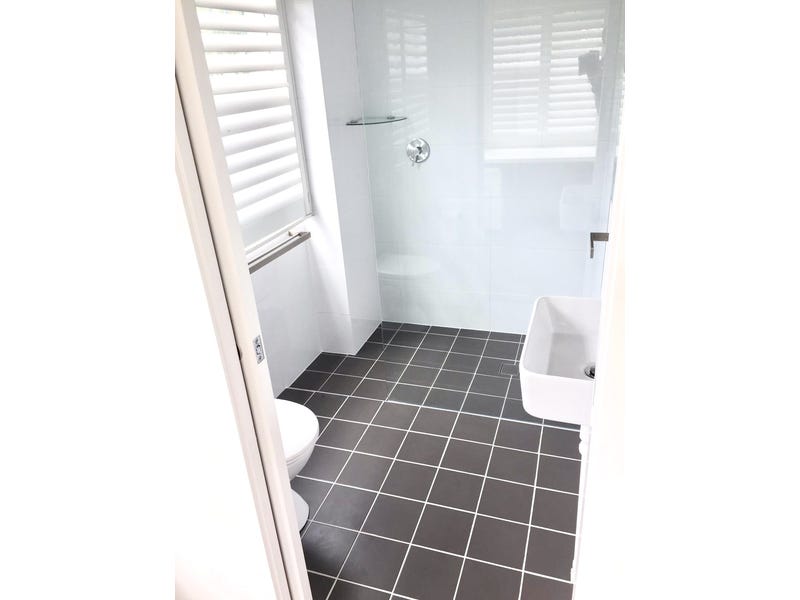 MODERN 2 BEDROOM 2 BATHROOM 20