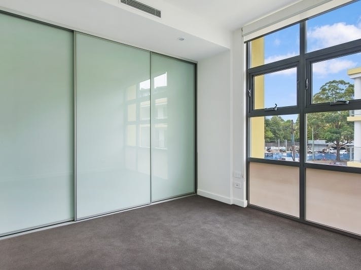 ** Leased ** 2bm, 2bath, 5