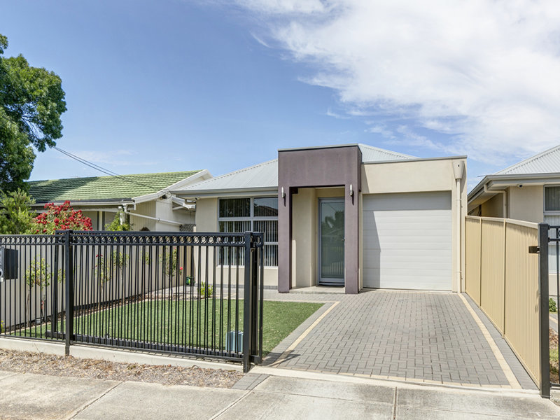Stunning 3 bedroom low maintenance home