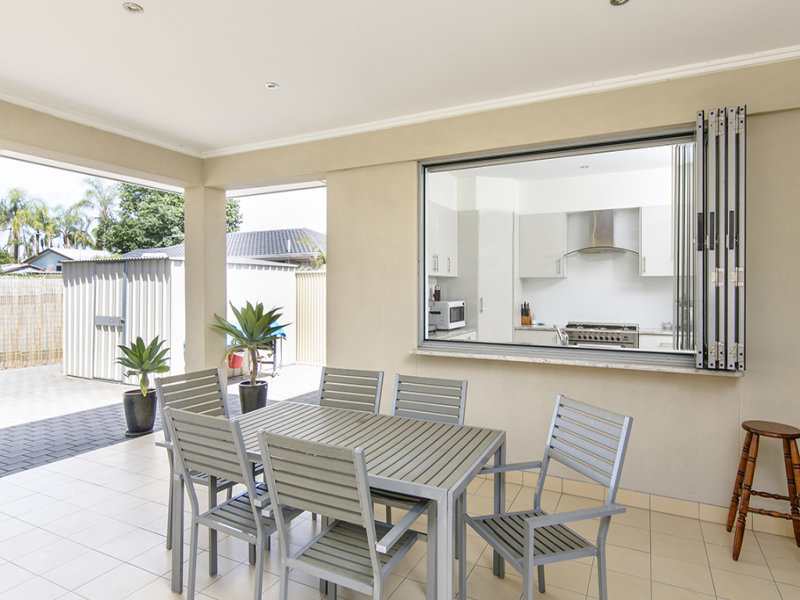 Stunning 3 bedroom low maintenance 4