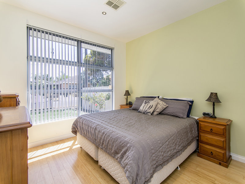 Stunning 3 bedroom low maintenance 11