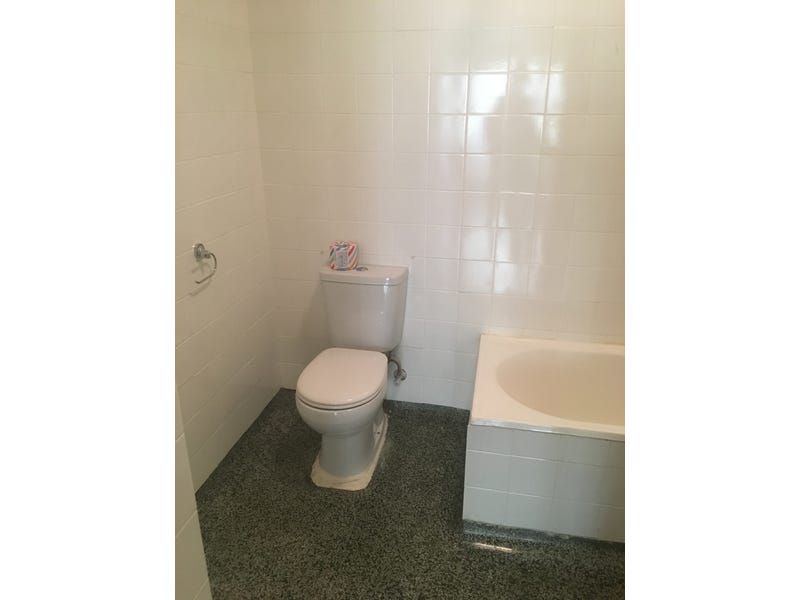 UNDER OFFER. INSPECTION CANCELLED 7