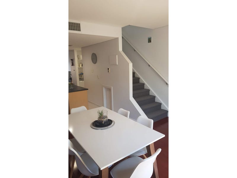 Conveniently located Townhouse situated in 4