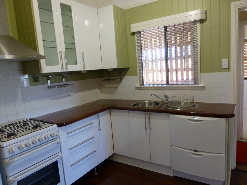 Character Packed Queenslander with Bay 9