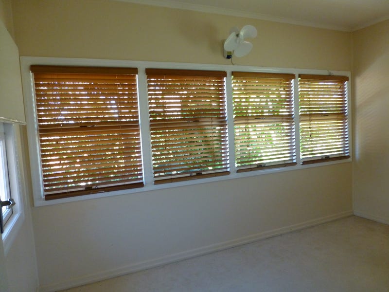 Character Packed Queenslander with Bay 15