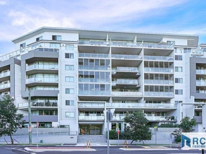 Modern & Spacious 2 bedroom 4