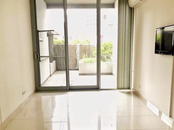 Modern & Spacious 2 bedroom 8