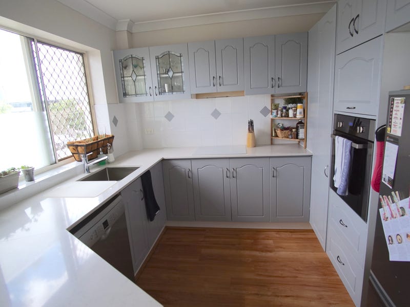 Newly renovated kitchen in spacious 4