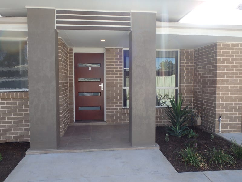 Near new executive style unit 2