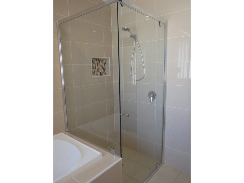 Near new executive style unit 5