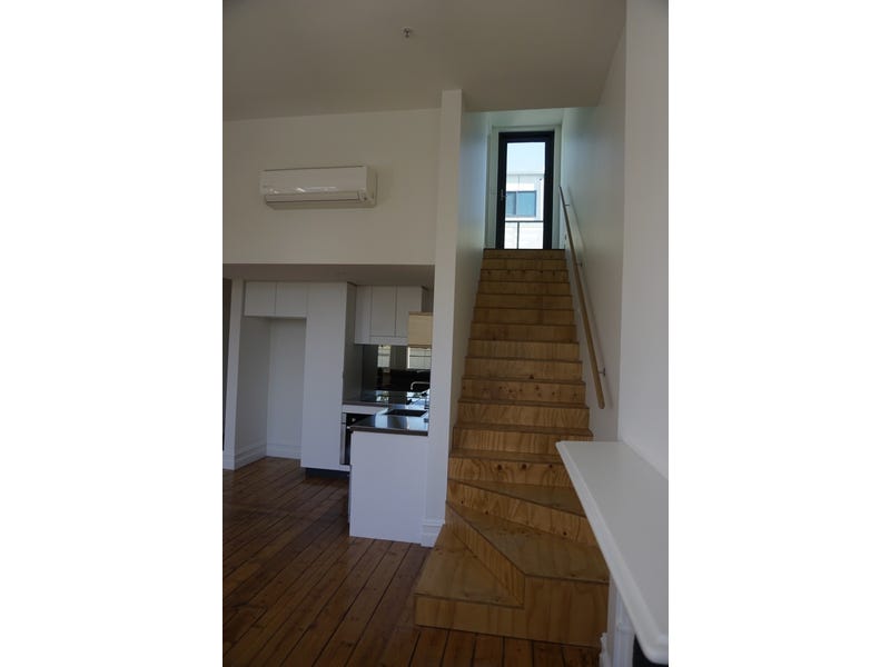 An Architect Designed Modern Apartment 8