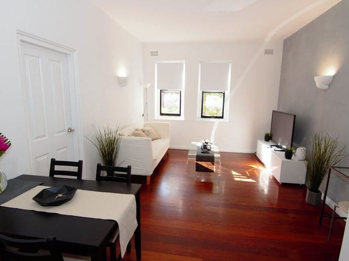 Spacious 1 Bedroom Apartment, Minutes from the City!