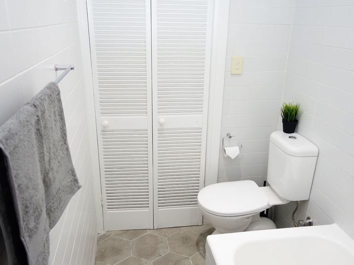 Spacious 1 Bedroom Apartment, Minutes 10