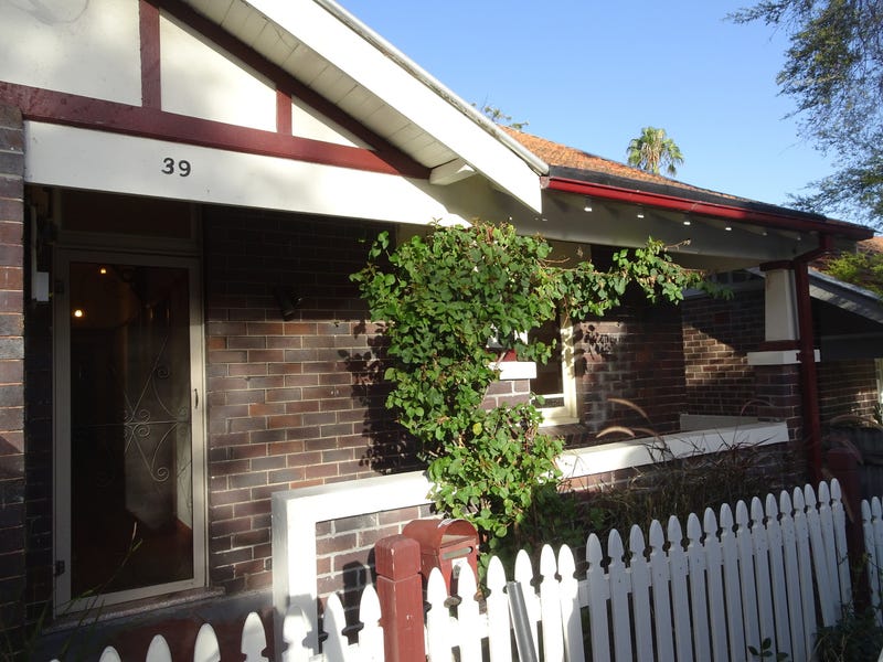 Charming 2 Bedroom Semi Detached Property
