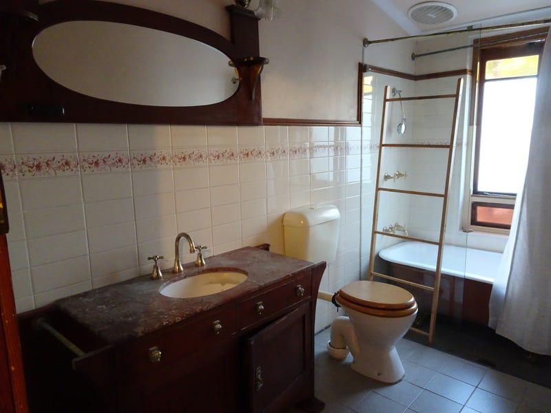 Charming 2 Bedroom Semi Detached 3