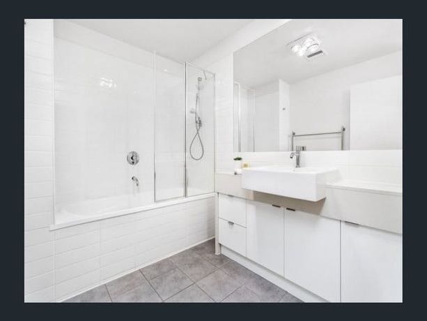 Beautiful North Melbourne Townhouse 8