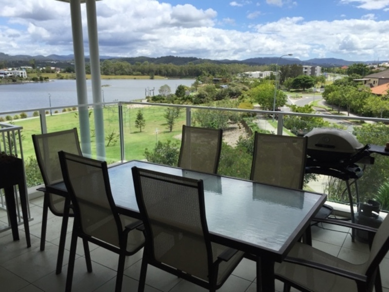Now $500! Amazing Large 2 Bedroom Unit with Stunning Views