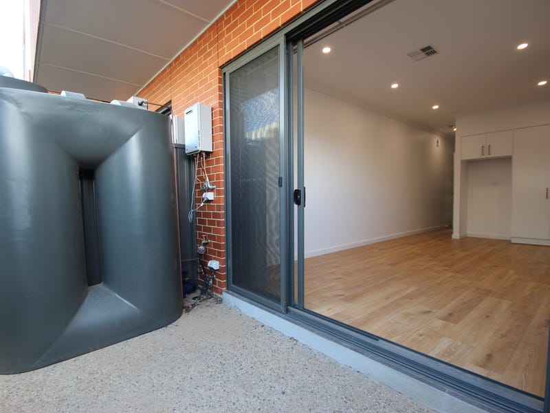 Brand NEW 3 bedroom townhouse 9