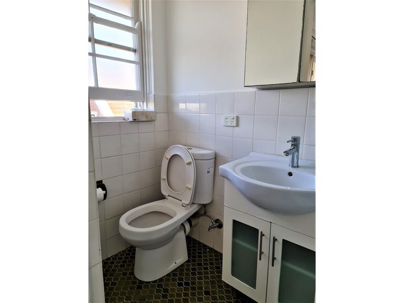 2 Bed, 2 Bath Larger 13